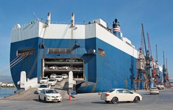 Cars transported by sea from manufacturers in Asia